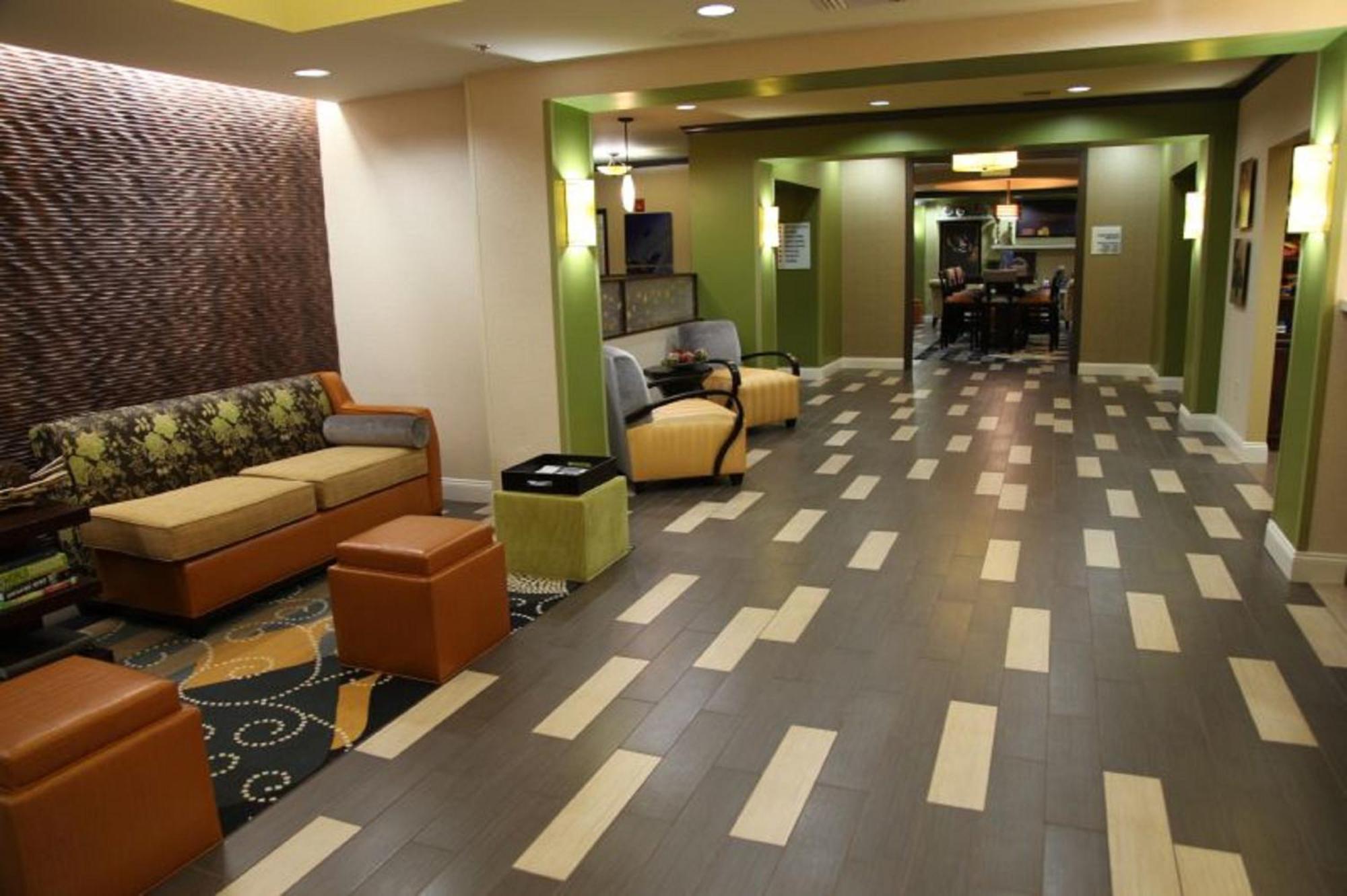 Holiday Inn Express & Suites - Huntsville Airport By Ihg Madison Exteriör bild