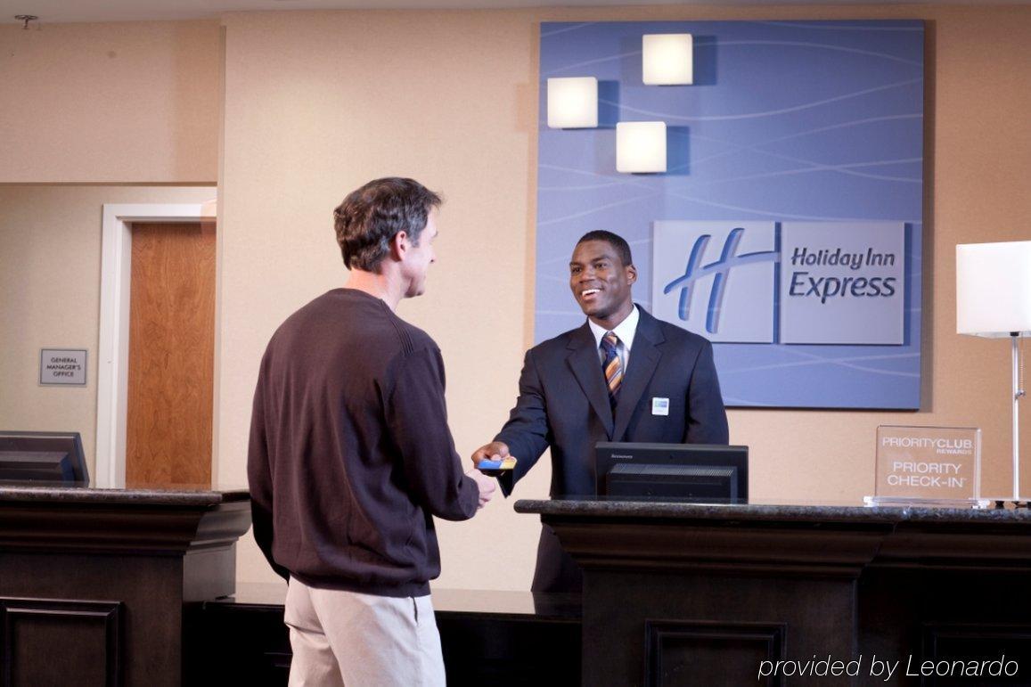 Holiday Inn Express & Suites - Huntsville Airport By Ihg Madison Inreriör bild